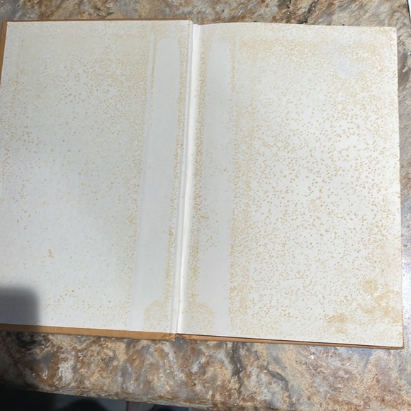 1952 edition Charlottes Web - Picture 2 of 5